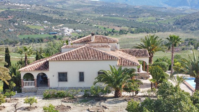2416 Andalusia, Malaga, Periana, countryhouse, guesthouse, stables, pool for sale